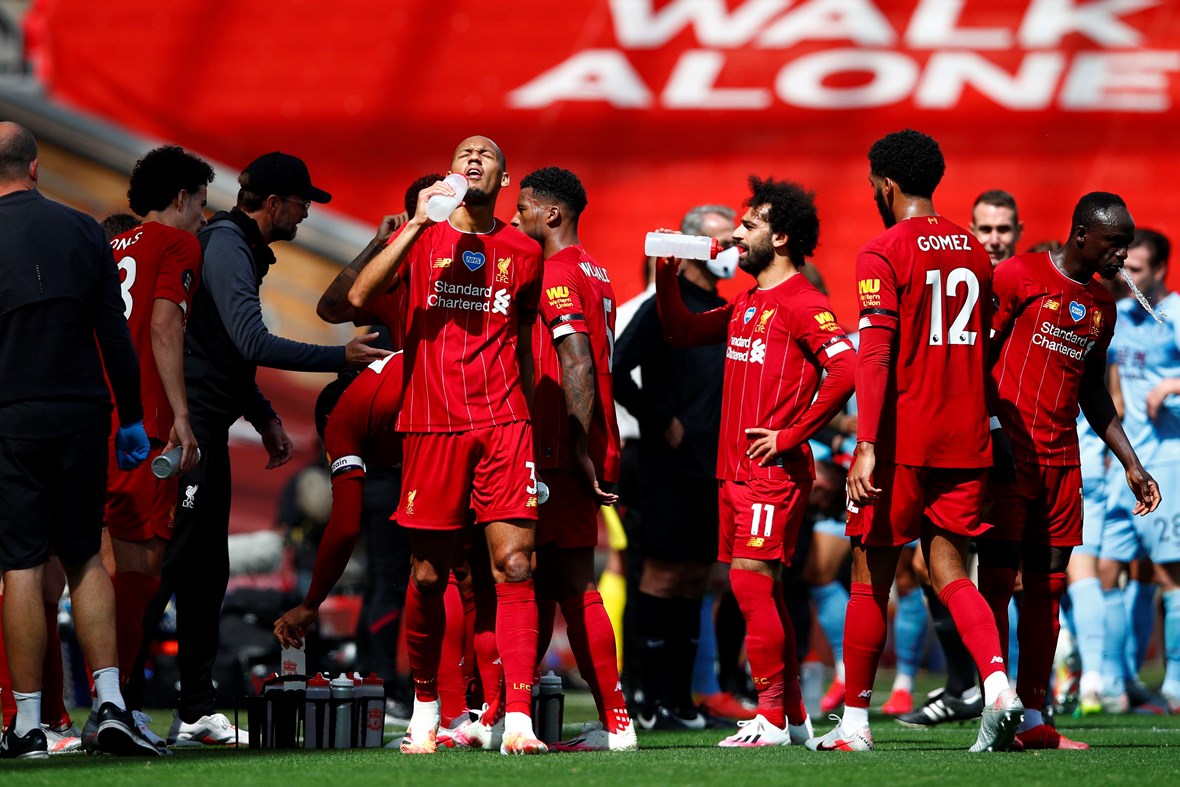 Could Four Quarters Be Football’s New Time Split?