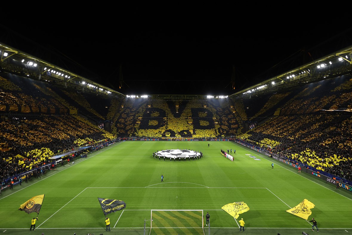 The black and white of the @BlackYellow – Dortmund hit 1m followers in 10 months